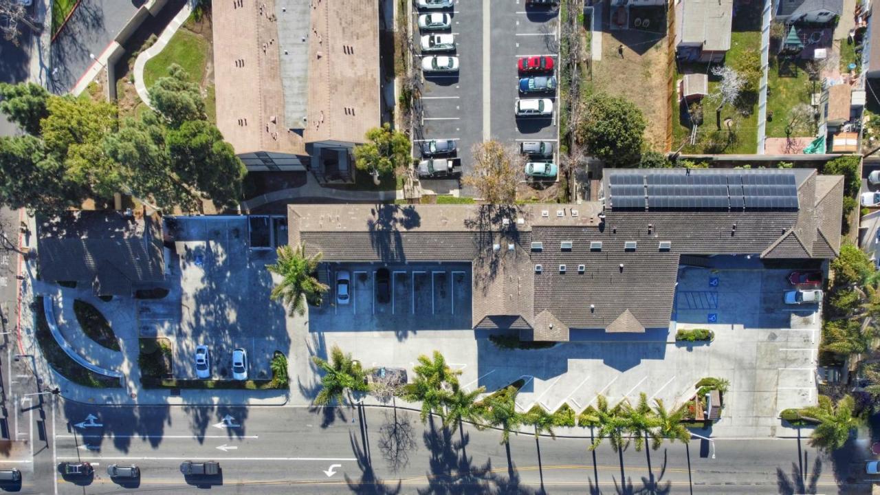 Americas Best Value Inn Oxnard-Port Hueneme Exterior photo
